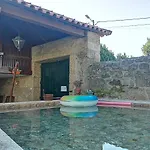 Semesterbostad Casa Rustica Com Piscina Privada - Perto Do Porto Landim