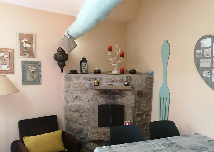 Дом отдыха Casa Rustica Com Piscina Privada - Perto Do Porto Landim